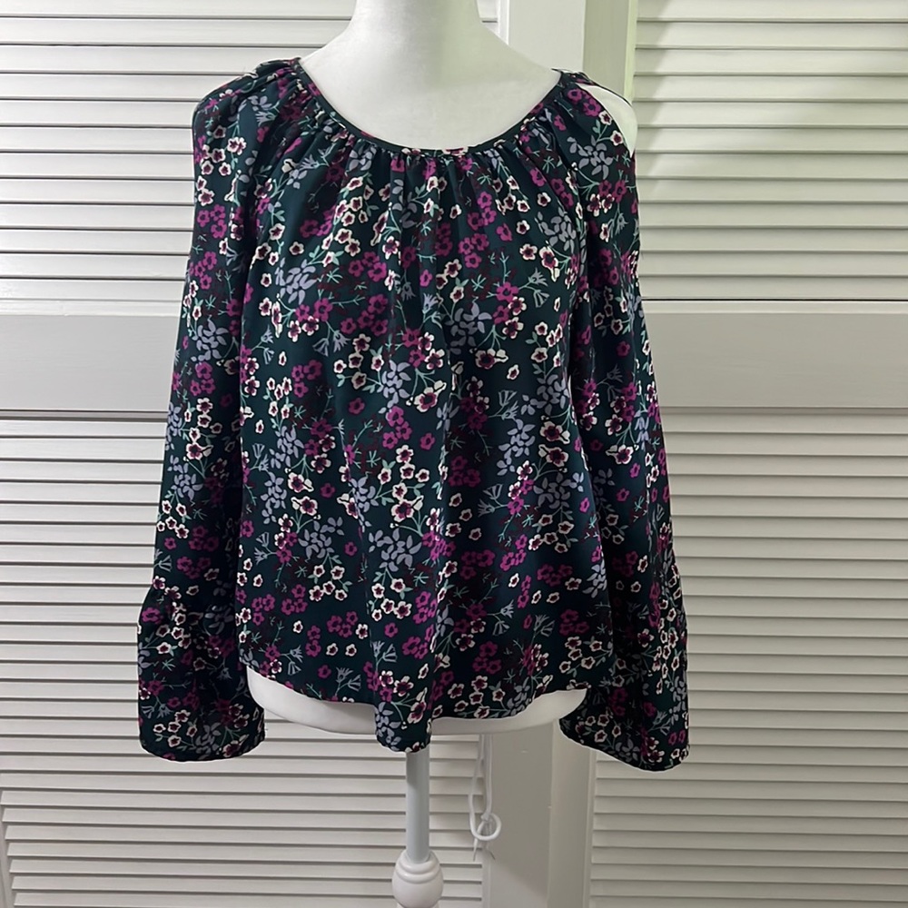 Women’s floral top